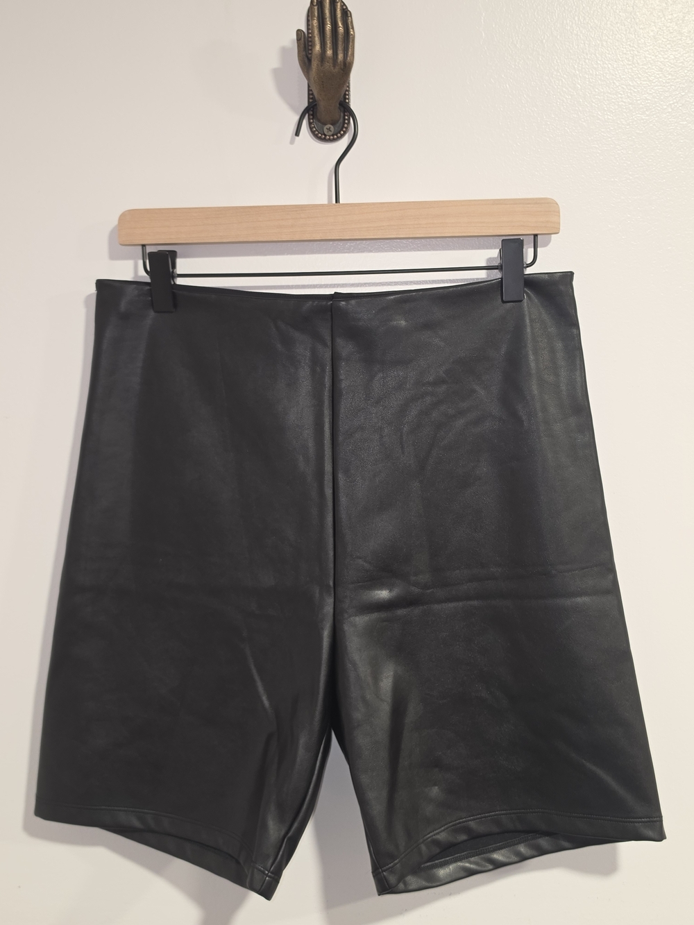 NWT Abercrombie & Fitch Black Stretch Bike Shorts Women's Size Large